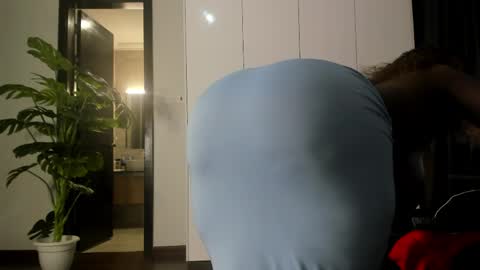 Sandra online show from 05/11/26, 02:17