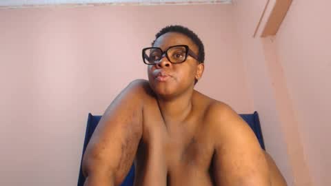 Snapshot of freakyboobsxx chatting on 06/27/26, 12:22 Kimmy online show from 06/27/26, 12:22