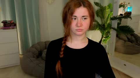 Snapshot of freckle_diyana chatting on 06/01/26, 02:02 Diyana online show from 06/01/26, 02:02