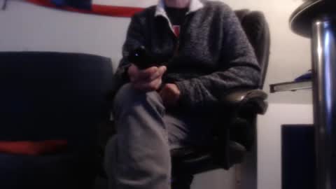 Snapshot of fred1051 chatting on 01/19/25, 04:25 yo online show from 01/19/25, 04:25