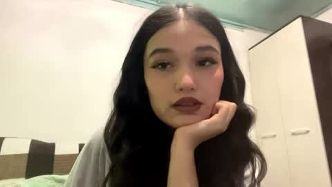Snapshot of fredamedora chatting on 05/28/26, 04:15 Mia online show from 05/28/26, 04:15