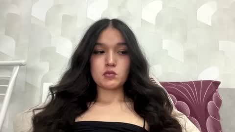 Mia online show from 06/29/26, 10:15