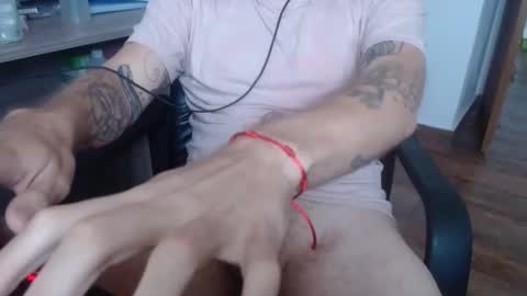 Snapshot of fredbkl2 chatting on 02/16/25, 03:27 fredbkl2 online show from 02/16/25, 03:27