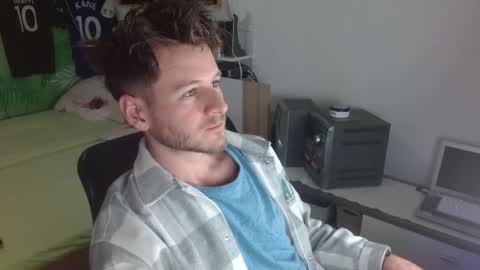 Snapshot of freddy_star chatting on 04/23/26, 01:35 Frederick Perin online show from 04/23/26, 01:35