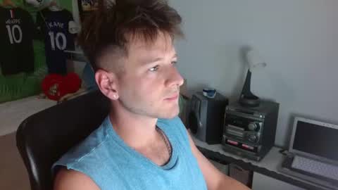 Snapshot of freddy_star chatting on 07/23/26, 01:20 Frederick Perin online show from 07/23/26, 01:20