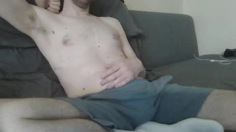 Snapshot of fredthetom12 chatting on 01/18/25, 05:59 Greedy Fred online show from 01/18/25, 05:59