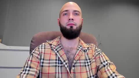 Snapshot of free_man___ chatting on 11/08/25, 06:40 Andrew online show from 11/08/25, 06:40