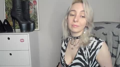 Snapshot of freeanne chatting on 06/10/26, 07:07 Anne online show from 06/10/26, 07:07
