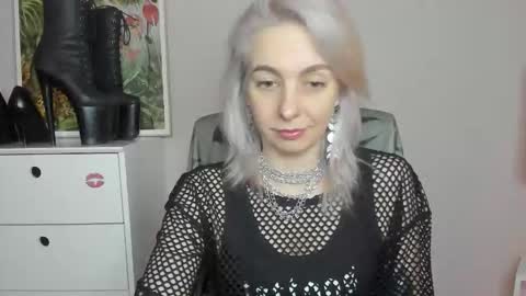 Snapshot of freeanne chatting on 06/11/26, 07:17 Anne online show from 06/11/26, 07:17