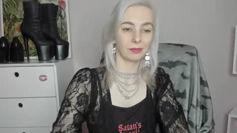 Snapshot of freeanne chatting on 06/24/26, 06:34 Anne online show from 06/24/26, 06:34