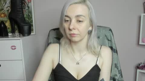 Snapshot of freeanne chatting on 06/29/26, 06:30 Anne online show from 06/29/26, 06:30