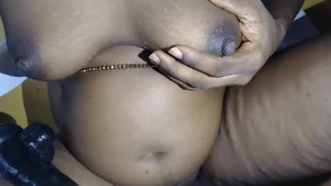 Snapshot of freelady1011 chatting on 03/04/26, 08:31 babyyo online show from 03/04/26, 08:31