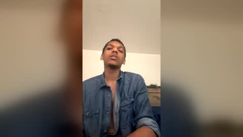 Snapshot of freemonisaiah chatting on 06/24/26, 04:00 freemonisaiah online show from 06/24/26, 04:00