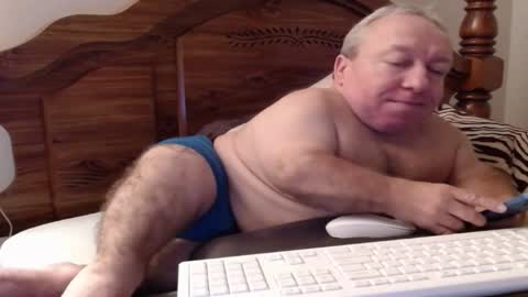 Cute Lil Man online show from 10/21/25, 05:41