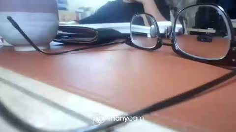 Snapshot of freeuptopia2 chatting on 12/11/24, 05:21 K-Dick online show from 12/11/24, 05:21