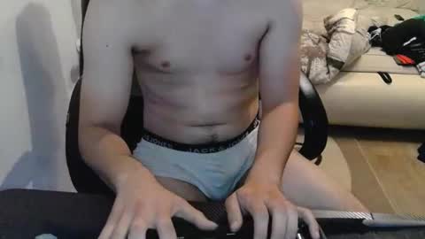 Snapshot of freklogas chatting on 06/10/26, 04:17 freklogas online show from 06/10/26, 04:17