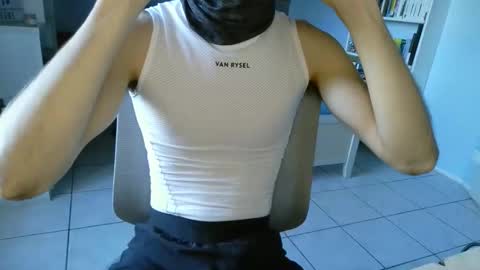 Snapshot of french_666999 chatting on 10/30/25, 09:22 French 666999 online show from 10/30/25, 09:22