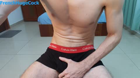 Manson FrenchHugeCock online show from 10/30/25, 04:58