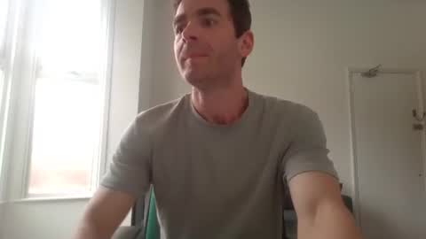 Snapshot of frenchbdmaninlondon chatting on 05/19/26, 01:39 Horny Paul online show from 05/19/26, 01:39
