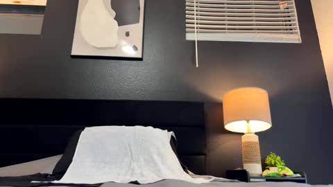 frenchcouple739 online show from 12/03/24, 07:10