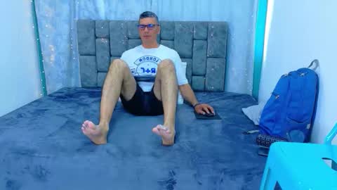 frepocolle online show from 04/18/26, 01:04