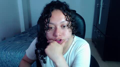 Louise  online show from 12/30/24, 03:03