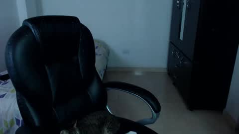 Louise  online show from 01/07/25, 02:10