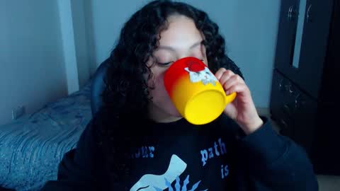 Louise  online show from 10/06/25, 03:04