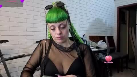 Snapshot of freyaa_sorceress chatting on 09/25/25, 02:59 freyaa_sorceress online show from 09/25/25, 02:59