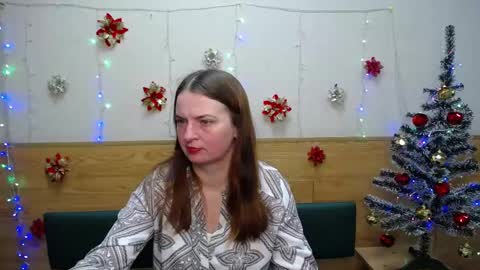 Snapshot of freyadak chatting on 12/19/24, 06:01 FreyaDak online show from 12/19/24, 06:01