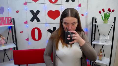 Snapshot of freyadak chatting on 02/12/25, 02:03 FreyaDak online show from 02/12/25, 02:03