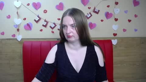 Snapshot of freyadak chatting on 03/08/25, 03:28 FreyaDak online show from 03/08/25, 03:28