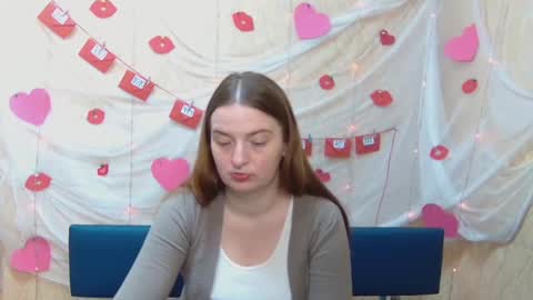Snapshot of freyadak chatting on 03/09/25, 03:27 FreyaDak online show from 03/09/25, 03:27