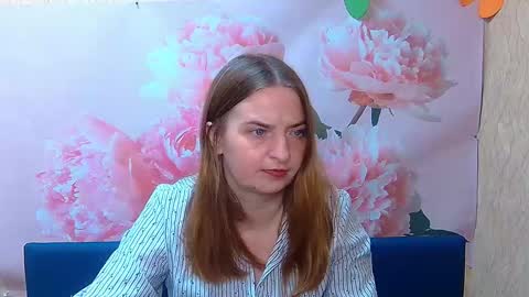 Snapshot of freyadak chatting on 09/18/25, 06:21 FreyaDak online show from 09/18/25, 06:21