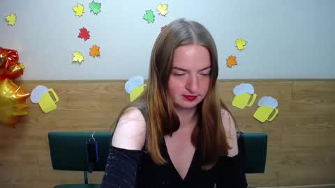 Snapshot of freyadak chatting on 09/23/25, 05:05 FreyaDak online show from 09/23/25, 05:05
