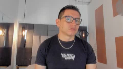  ALIS AND ALEX  online show from 11/19/25, 01:00