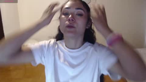 Snapshot of freyarouge chatting on 05/11/26, 06:49 freyarouge online show from 05/11/26, 06:49