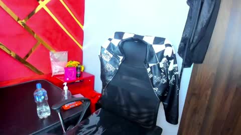 Snapshot of freyja_naugthy chatting on 06/04/26, 02:12 freyja_naugthy online show from 06/04/26, 02:12