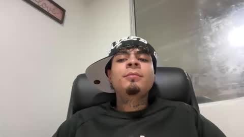 freyva_ online show from 12/20/25, 02:29