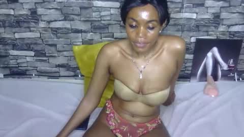 Snapshot of frianebony chatting on 10/29/25, 03:31 Frian online show from 10/29/25, 03:31