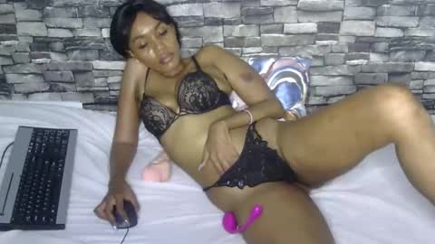 Snapshot of frianebony chatting on 11/07/25, 01:27 Frian online show from 11/07/25, 01:27