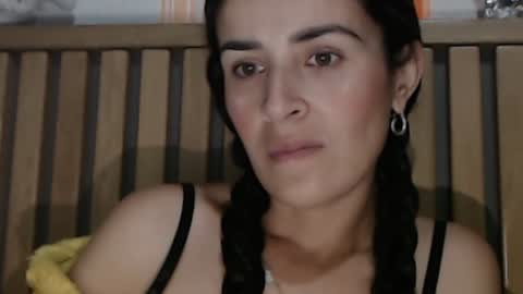 Snapshot of frida__x chatting on 12/29/24, 06:35 Frida online show from 12/29/24, 06:35