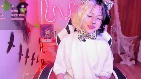 frida_lassi_ online show from 10/20/25, 07:25