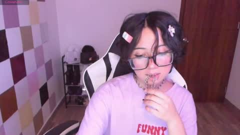 frida_lassi_ online show from 05/01/26, 09:08