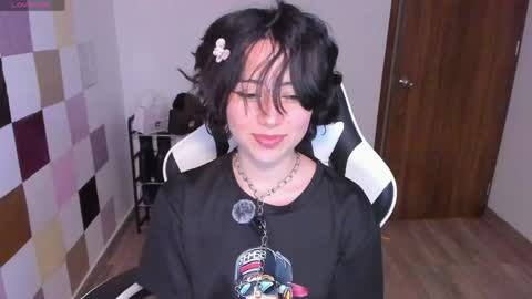 frida_lassi_ online show from 05/10/26, 02:17