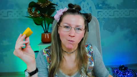 Frida Tander online show from 01/03/25, 09:15