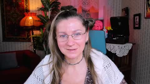 Frida Tander online show from 01/31/25, 09:27