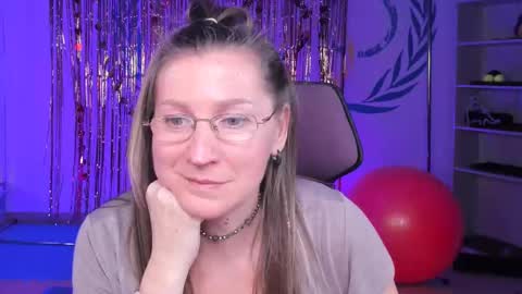 Frida Tander online show from 02/23/25, 12:16