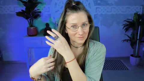 Frida Tander online show from 03/02/25, 07:56