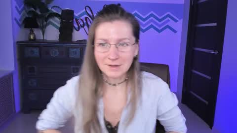 Frida Tander online show from 03/10/25, 09:10